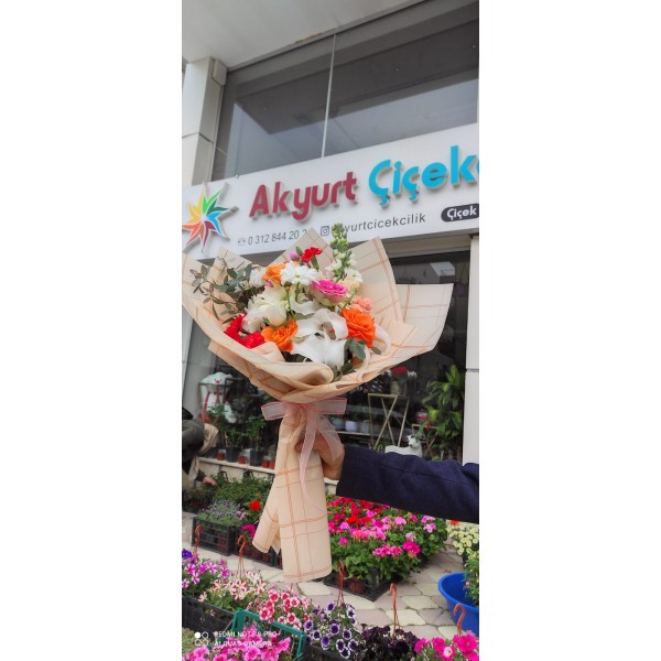 Günün Renkli Buket Aranjmanları